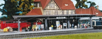 Faller 120200 Pensilina di stazione con marciapiede + 6 personaggi in movimento