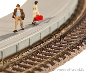 Faller 120205 Bordo flessibile per marciapiede di stazione