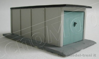 Simplon Model 415/aM Box garage in cemento con porta chiusa montato e verniciato