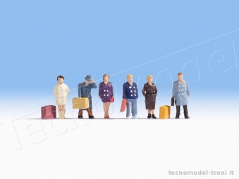 Noch 15219 Viaggiatori con valigie