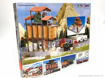 Kibri 9894 Cementificio set composto da Silos in linea e vari fabbricati, automezzi, kit di montaggio scala H0